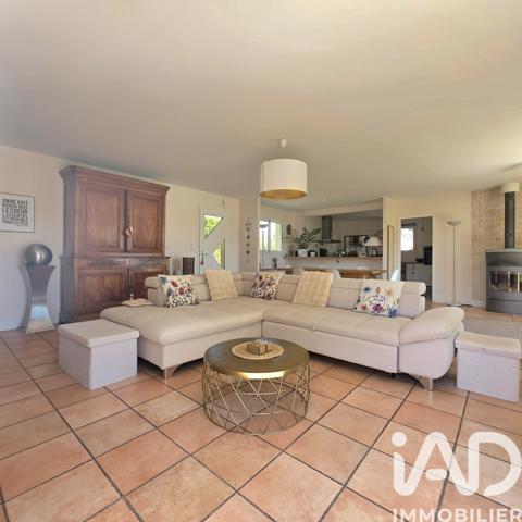 Maison à vendre 5 pièces 135 m² Saint-Pierre-d'Eyraud