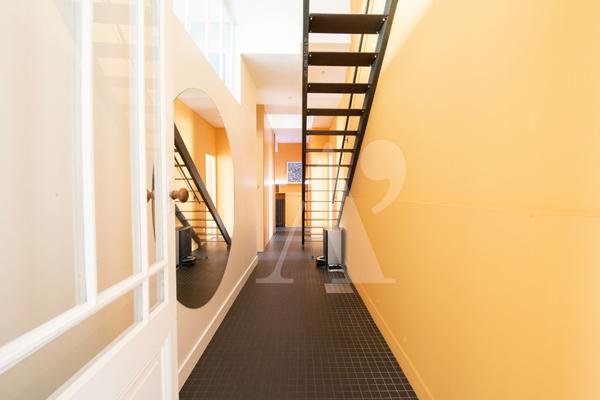 ARCHITECTURE COUP DE COEUR - 1930- MAISON RÉNOVÉE AVEC GRAND JARDIN ET DÉPENDANCE - BÈgles