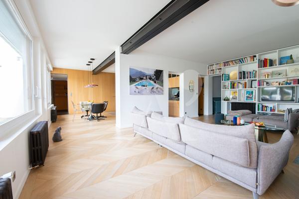 ARCHITECTURE COUP DE COEUR - 1930- MAISON RÉNOVÉE AVEC GRAND JARDIN ET DÉPENDANCE - BÈgles