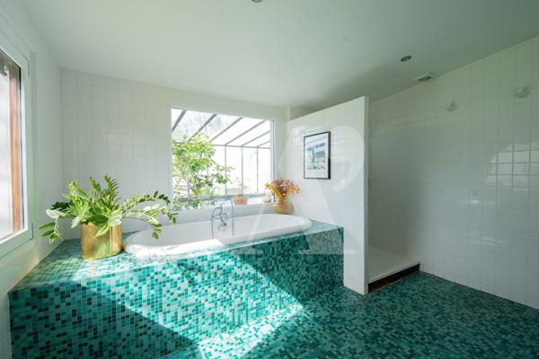 ARCHITECTURE COUP DE COEUR - 1930- MAISON RÉNOVÉE AVEC GRAND JARDIN ET DÉPENDANCE - BÈgles
