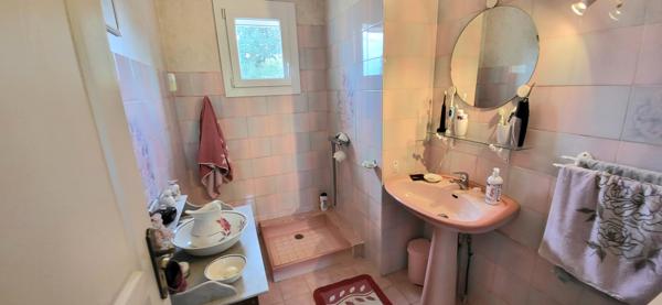 Margès (26260) À vendre – Spacieuse maison 9 pièces de 185 m² avec sous-sol complet et terrain de 4 000 m²