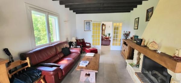 Margès (26260) À vendre – Spacieuse maison 9 pièces de 185 m² avec sous-sol complet et terrain de 4 000 m²