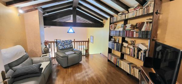 Margès (26260) À vendre – Spacieuse maison 9 pièces de 185 m² avec sous-sol complet et terrain de 4 000 m²