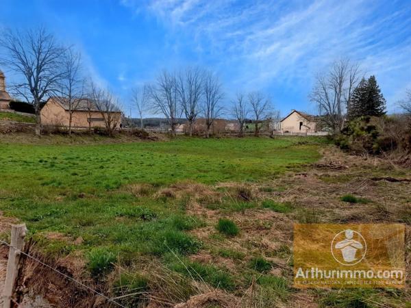 Vente                                                      Terrain
                        
                                         1720 m2                     à Les Laubies