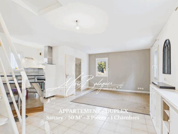 Sanary-sur-Mer (83110) Sanary-sur-Mer – Duplex en résidence avec piscine, plage à 5 min à pied