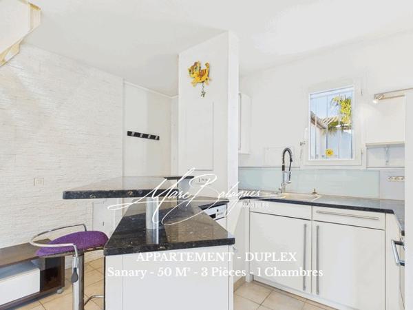 Sanary-sur-Mer (83110) Sanary-sur-Mer – Duplex en résidence avec piscine, plage à 5 min à pied