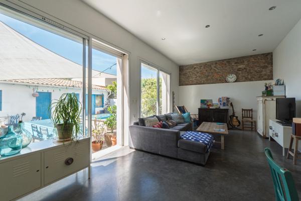 Maison atypique familiale 3 chambres à Sète avec buanderie et débarras