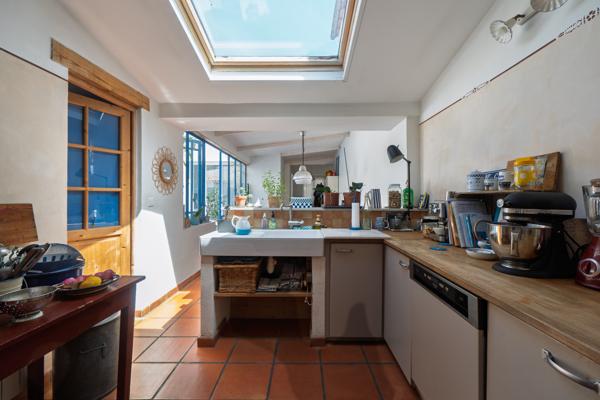 Maison atypique familiale 3 chambres à Sète avec buanderie et débarras