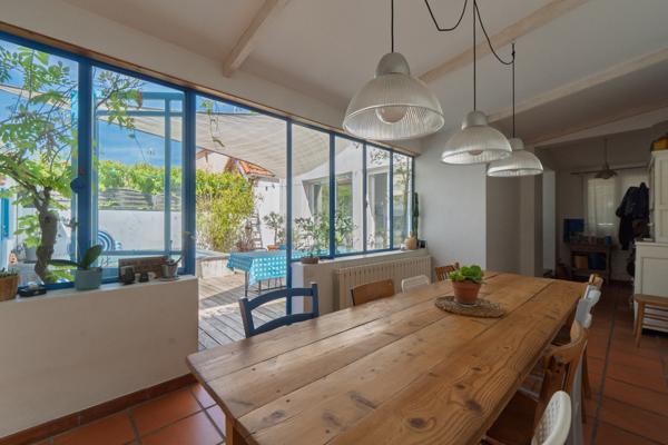 Maison atypique familiale 3 chambres à Sète avec buanderie et débarras