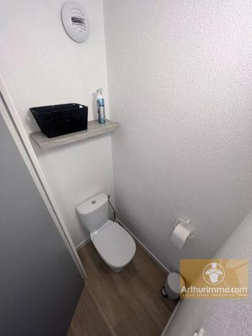 Location                                                      Appartement
                        
                     2 pièces                      36 m2                     à Sète