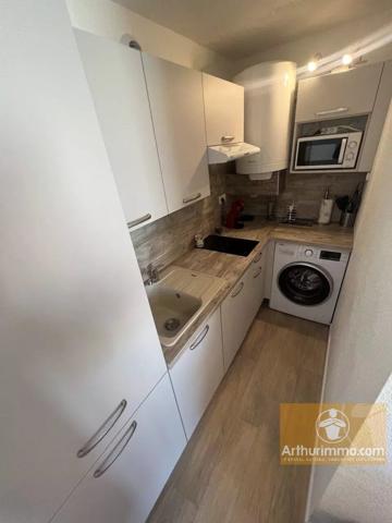 Location                                                      Appartement
                        
                     2 pièces                      36 m2                     à Sète