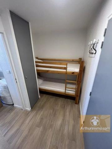 Location                                                      Appartement
                        
                     2 pièces                      36 m2                     à Sète