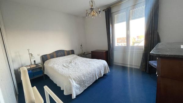 MAISON A VENDRE A VANNES 6 CHAMBRES PROCHE SENTIERS COTIERS COMMERCES