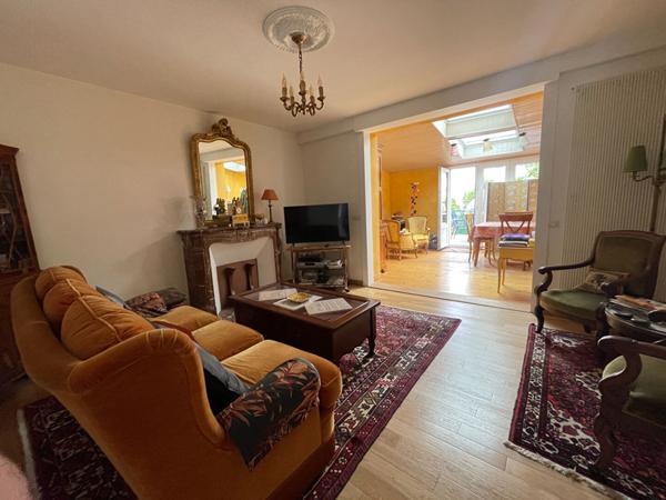 MAISON A VENDRE A VANNES 6 CHAMBRES PROCHE SENTIERS COTIERS COMMERCES