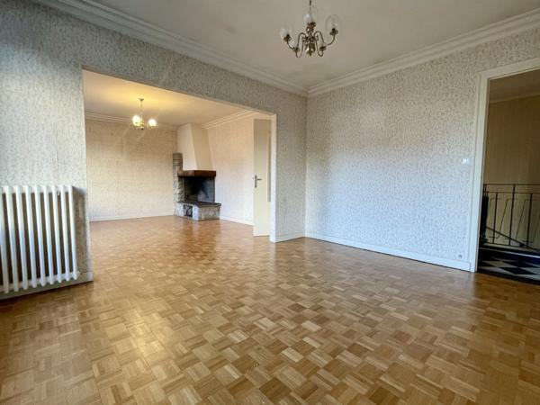 MAISON BOUGUENAIS BOURG