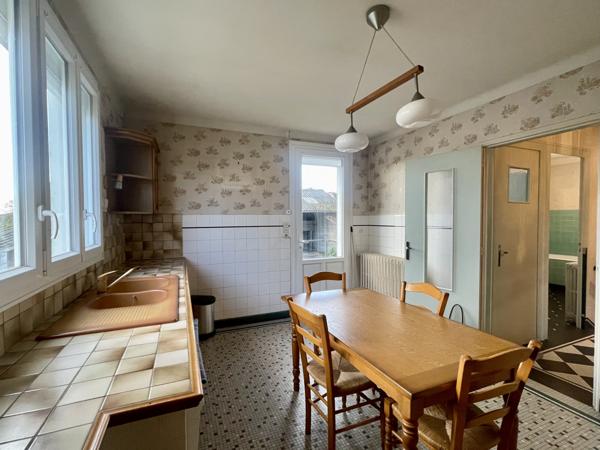 MAISON BOUGUENAIS BOURG