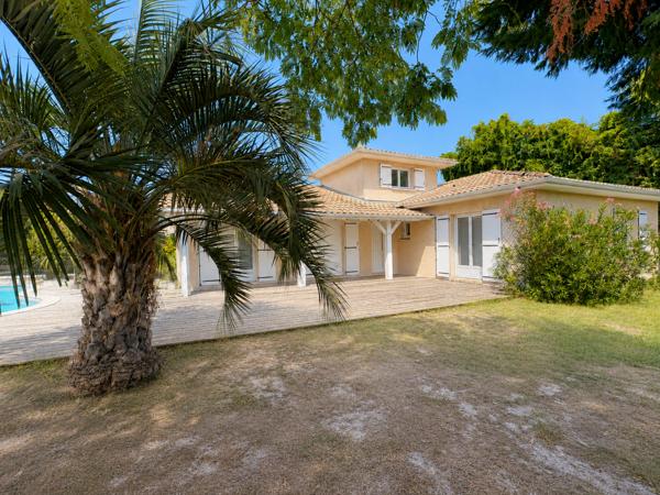 Maison 5 pièce(s) 4 chambre(s) 140 m²