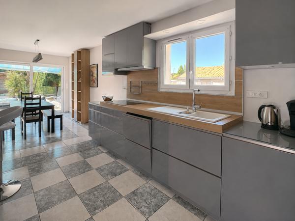 Maison 5 pièce(s) 4 chambre(s) 140 m²
