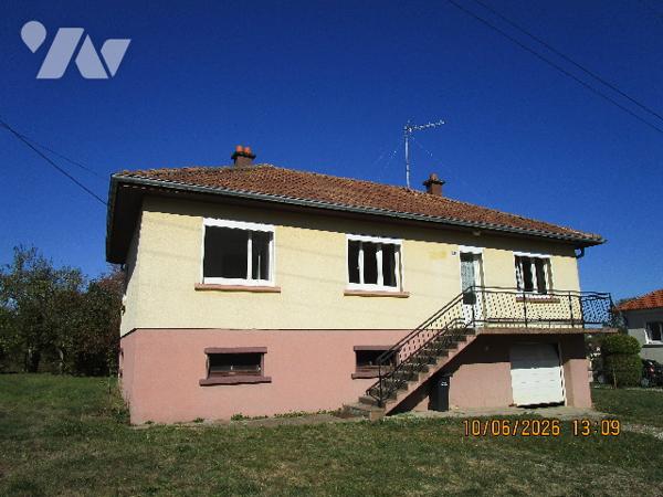 Maison d'habitation sur sous-sol composée de 6 pièces avec terrain attenant ; le tout sur 8 a 50 ca