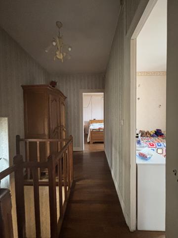 CHATILLON SUR SEINE :Maison de 110 m² proche du centre ville avec dépendance sur un terrain clôt de 600m² Châtillon-sur-Seine (21400)