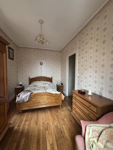 CHATILLON SUR SEINE :Maison de 110 m² proche du centre ville avec dépendance sur un terrain clôt de 600m² Châtillon-sur-Seine (21400)