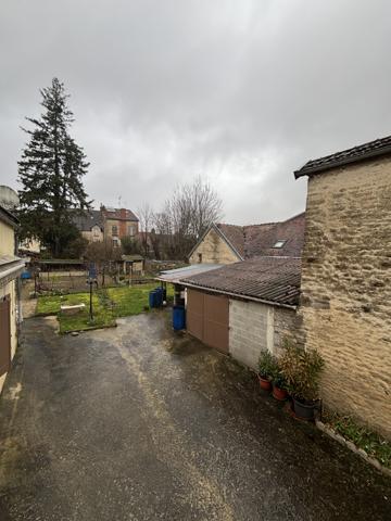 CHATILLON SUR SEINE :Maison de 110 m² proche du centre ville avec dépendance sur un terrain clôt de 600m² Châtillon-sur-Seine (21400)