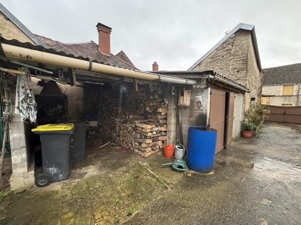 CHATILLON SUR SEINE :Maison de 110 m² proche du centre ville avec dépendance sur un terrain clôt de 600m² Châtillon-sur-Seine (21400)