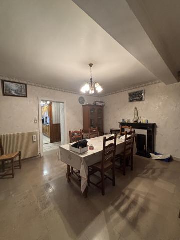 CHATILLON SUR SEINE :Maison de 110 m² proche du centre ville avec dépendance sur un terrain clôt de 600m² Châtillon-sur-Seine (21400)