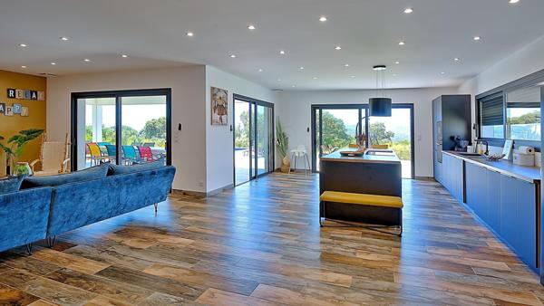 Maison à BASTELICACCIA, 20129 - 5 pièces 172m²