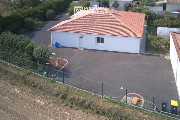 Maison Saint Andre De La Marche 6 pièce(s)