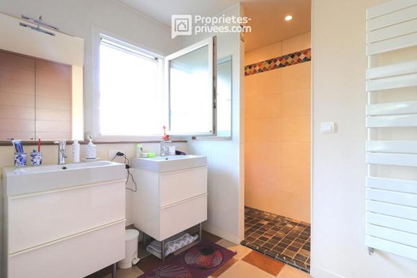 Maison Saint Andre De La Marche 6 pièce(s)