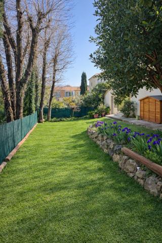 Figanières (83830) À louer Villa individuelle T5 avec piscine à Figanières (Libre à partir du 1er Juillet)