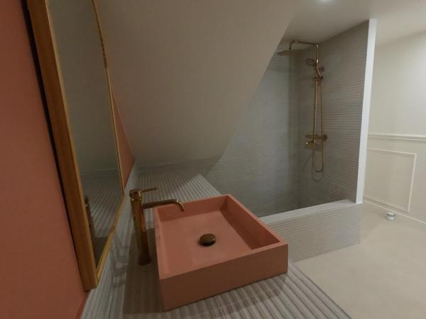 Au cœur du village, Villa rénovée Piscine & jardin