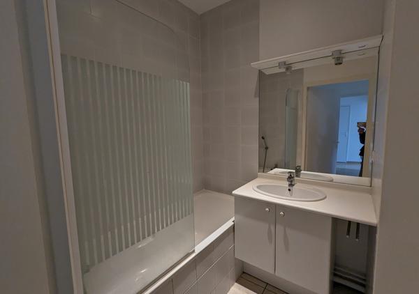T4 AVEC TERRASSE ET PARKING - 60696