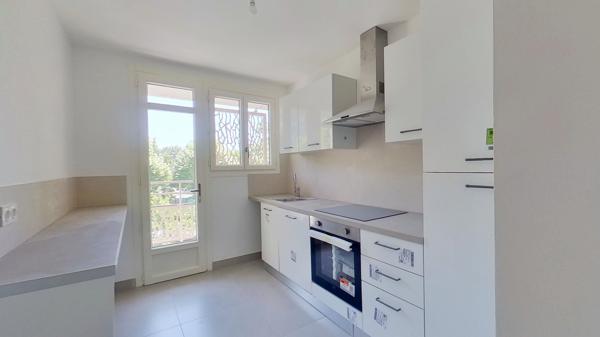 Appartement
         4 pièces
        - 95 m² Exclusivité 329 000 € *