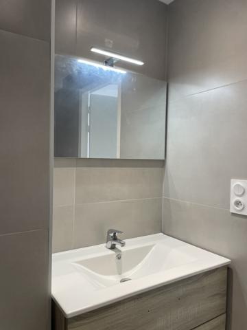 Appartement
         4 pièces
        - 95 m² Exclusivité 329 000 € *