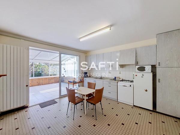 Maison sur sous-sol total sur une parcelle de 1070 m2, 4 chambres