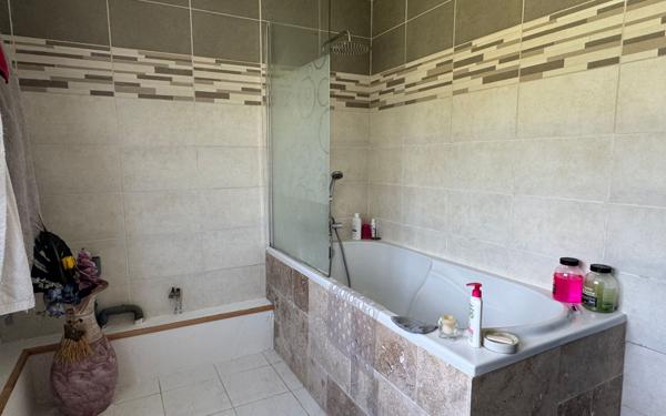 Maison à vendre    5 pièces • 126 m2 Génissieux