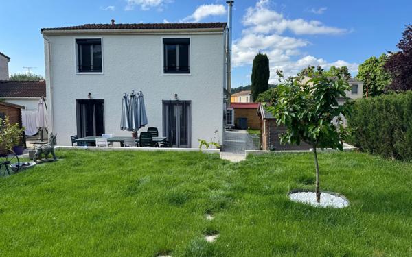 Maison à vendre    5 pièces • 126 m2 Génissieux