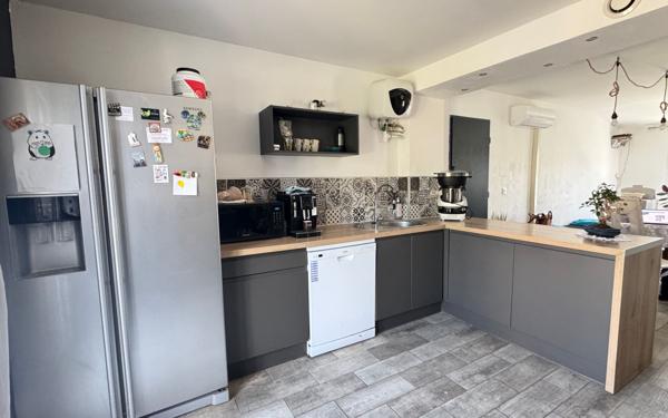 Maison à vendre    5 pièces • 126 m2 Génissieux