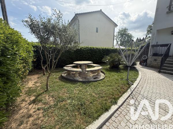 Maison à vendre 5 pièces 95 m² Vert-Saint-Denis