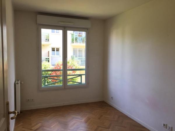 3 pièces MEUBLE de 65,23 m² avec balcon et 2 parkings -Champigny