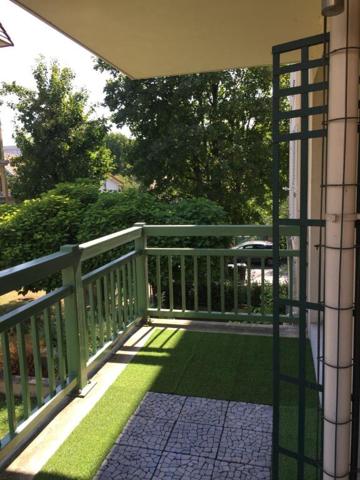 3 pièces MEUBLE de 65,23 m² avec balcon et 2 parkings -Champigny