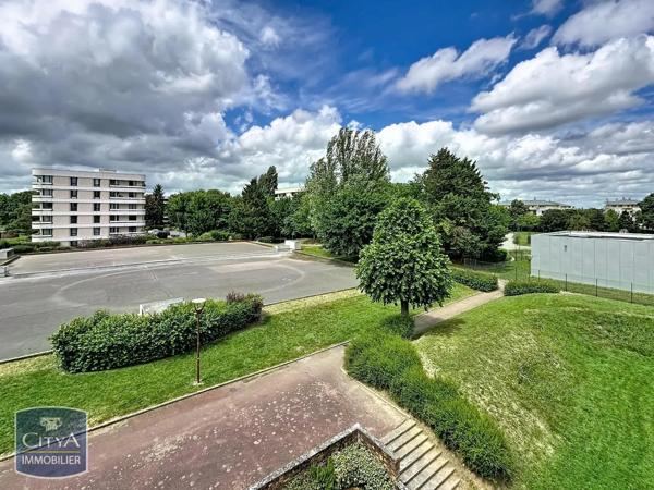 Appartement à vendre 4 pièces 83m² Élancourt (78990)