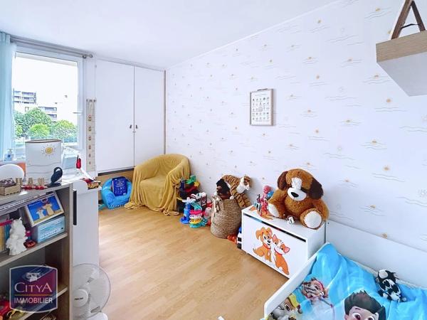 Appartement à vendre 4 pièces 83m² Élancourt (78990)