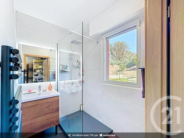 Appartement F5 à vendre  5 pièces - 102,87 m 2   MANDELIEU LA NAPOULE  - 06