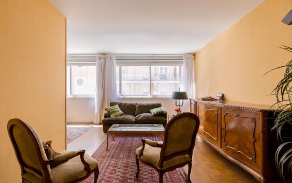 Appartement à vendre    4 pièces • 76,50 m2 Lyon 6