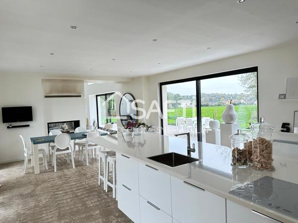 Corps de ferme comprenant grande maison et gîtes indépendants