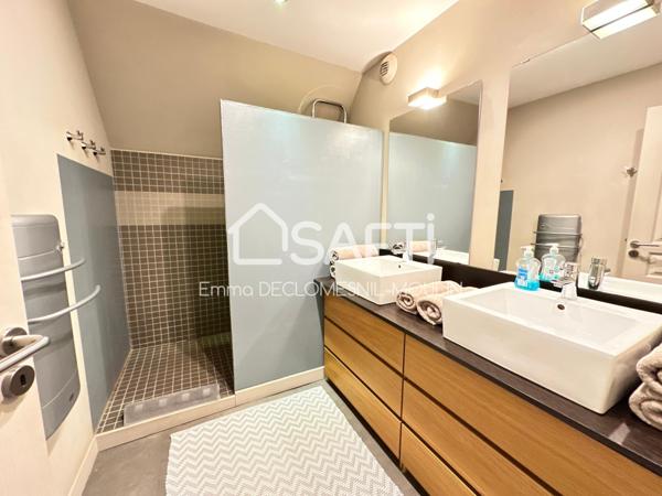 Corps de ferme comprenant grande maison et gîtes indépendants