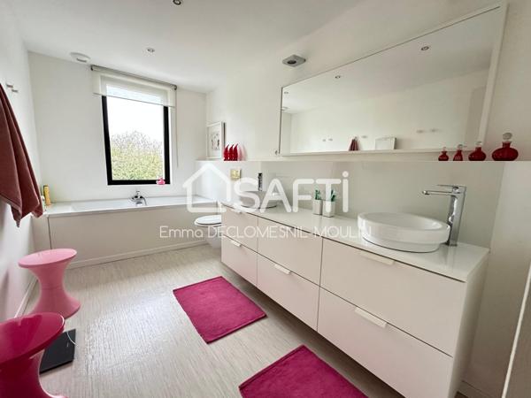 Corps de ferme comprenant grande maison et gîtes indépendants